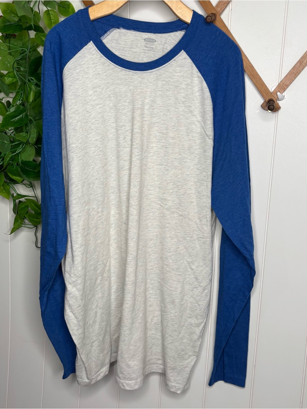 Old Navy Men's Raglan Long Sleeve Shirt - Royal Blue and Heather Gray